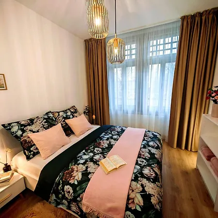 Beatrice Old Town With 1 Free Private Parking Apartment Kosice