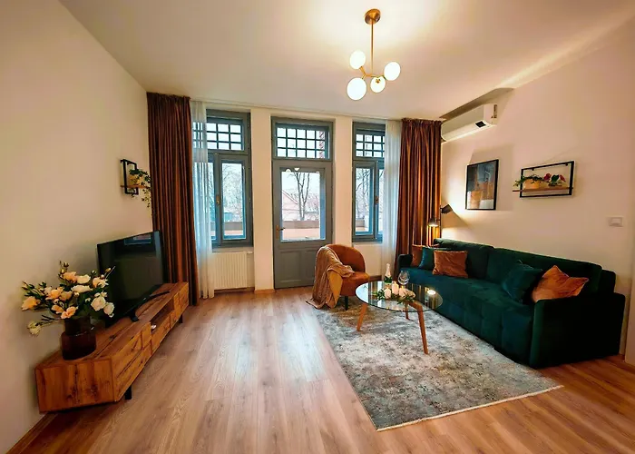 Beatrice Old Town With 1 Free Private Parking Апартаменты