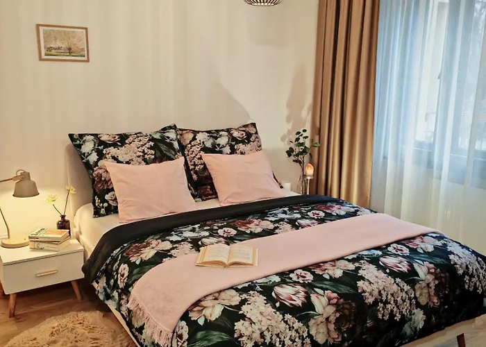 Апартаменты Beatrice Old Town With 1 Free Private Parking Кошице